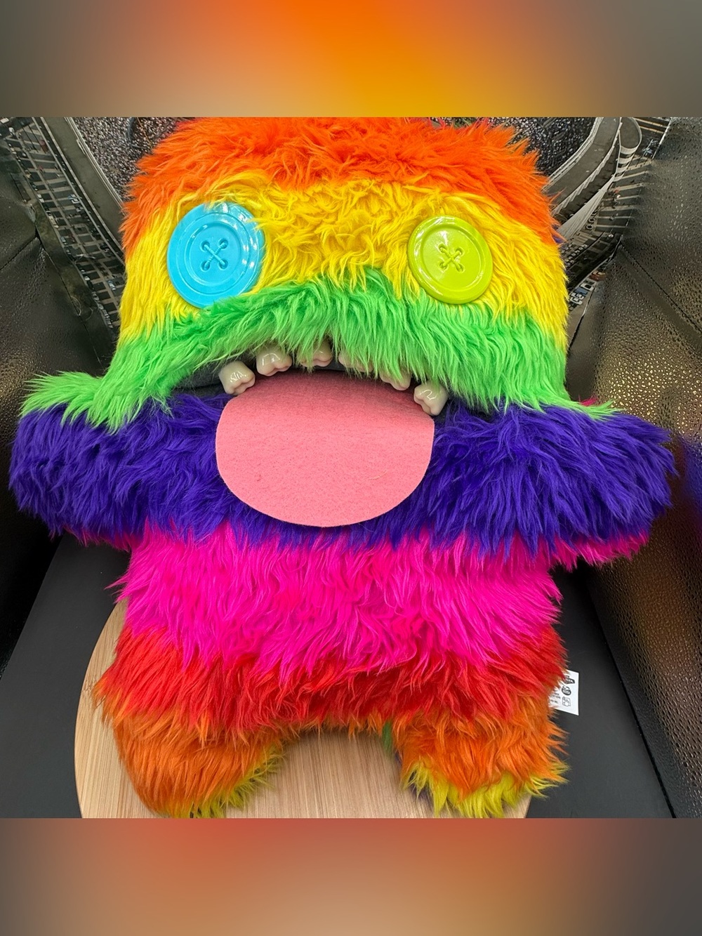 Zuru Fuggler Bigg Fugg Monster Plush 17” Oogah Boogah JUMBO Plush Rainbow NWT